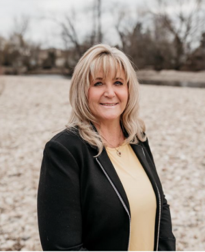 Portrait photo of Michelle Oliver